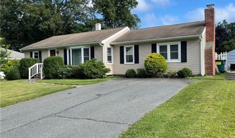 71 Glenwood Dr, North Kingstown, RI 02852