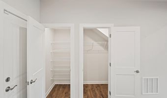 20364 NEWFOUNDLAND Sq, Ashburn, VA 20147