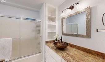 1303 MOORE St 102, Brookings, OR 97415
