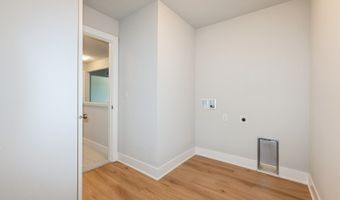 2304 Chan Dr, Adel, IA 50003