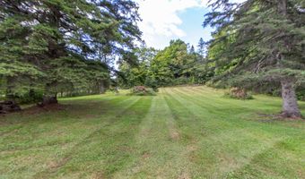 29 Roundy Brook Rd, Burke, VT 05871