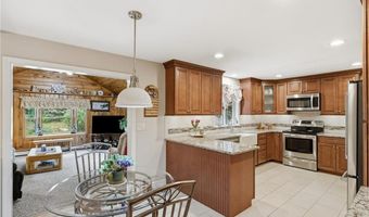 19 Mount Hygeia Rd, Foster, RI 02825