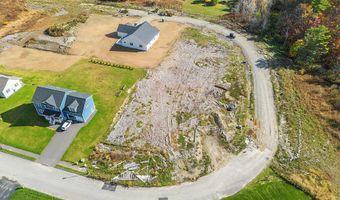 95 Fieldstone Dr, Augusta, ME 04330