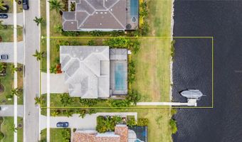 825 MANNS HARBOR Dr, Apollo Beach, FL 33572