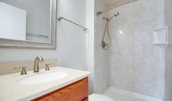 5713 LAWSONS HILL Ct, Alexandria, VA 22310
