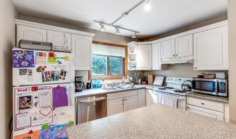 8 Westover Ct, Madison, WI 53719