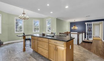 26 Crest Rd, Middletown, NJ 07748