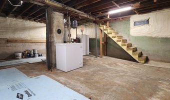 24 Warwick St, Bangor, ME 04401