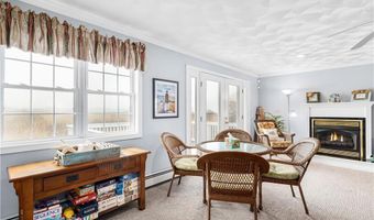 16 Elm Ave, Narragansett, RI 02882