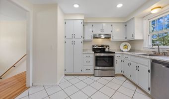 258 Argyle Rd, Cheshire, CT 06410
