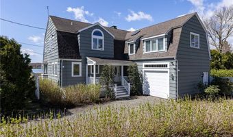38 Pierce Ave, Jamestown, RI 02835