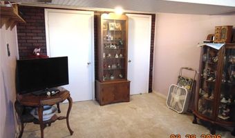 8711 7 Hills Dr, Alton, IL 62002