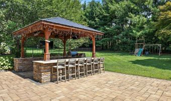 28 CLARK Rdg, Hockessin, DE 19707