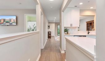 2900 Shipmaster Way #302, Annapolis, MD 21401