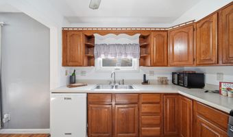 2095 Harold St, Adrian, MI 49221