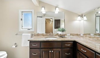 15025 NW Oak Hills Dr, Beaverton, OR 97006