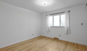 41 Briarwood Dr, Athens, OH 45701