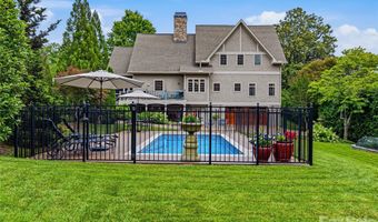 76 Edgelawn Rd, Asheville, NC 28804