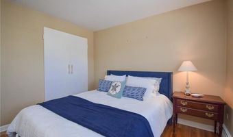 70 Carroll Ave 509, Newport, RI 02840