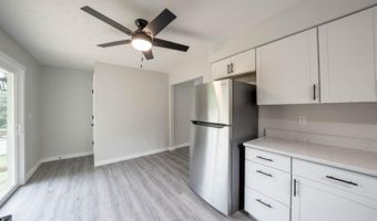 304 Sunset Dr, Aurora, IN 47001