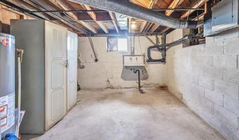 3850 Old Town Rd, Bridgeport, CT 06606