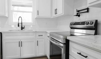 1101 Lillian St, Alice, TX 78332