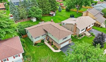 640 Ash St, Algonquin, IL 60102