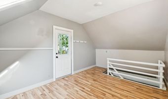 56 Chapel St, Augusta, ME 04330
