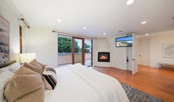 1045 Van Nuys St, San Diego, CA 92109