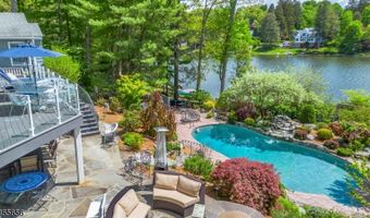 40 Hemlock Ave, Andover, NJ 07860