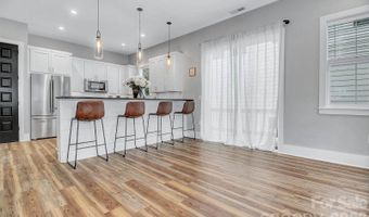 20 Phillip Ln, Arden, NC 28704