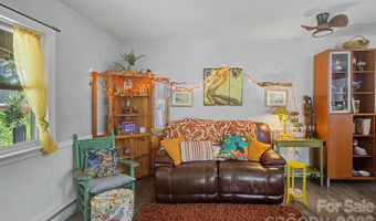 102 Wicklow Dr, Asheville, NC 28806