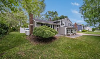 26 Indian Dr, Clinton, CT 06413