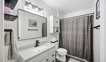 602 NW Greenwood St, Ankeny, IA 50023