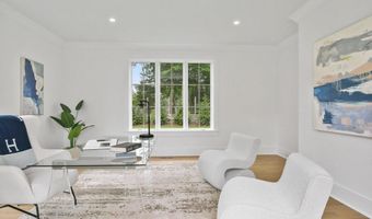 8 Fado Ln, Cos Cob, CT 06807
