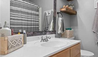 4377 Arden View Ct, Arden Hills, MN 55112