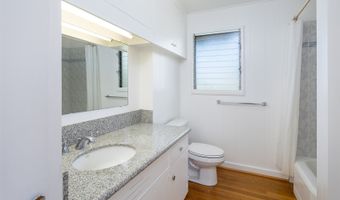 628 Kunawai Lane B, Honolulu, HI 96817