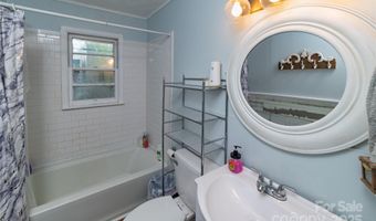 86 Pine Grove Dr, Andrews, NC 28901