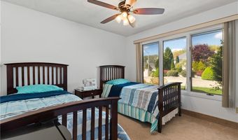 27 Alpine Estates Dr, Cranston, RI 02921