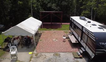 5025 Oak Ln, Bay St. Louis, MS 39520