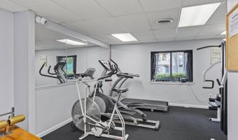 174 Williamsburg Ct, Albany, NY 12203