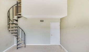 226 Cherokee Rd, Andover, NJ 07848