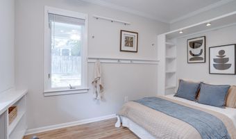 8604 TOBIN Rd, Annandale, VA 22003