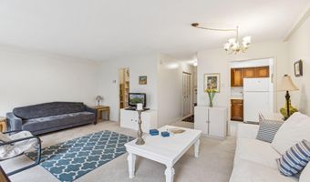 1200 N NASH St 565, Arlington, VA 22209