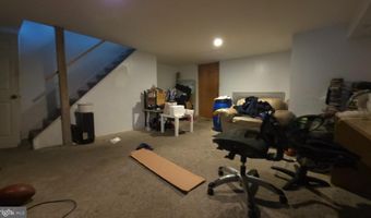 942 MIDDLEBOROUGH Rd, Baltimore, MD 21221