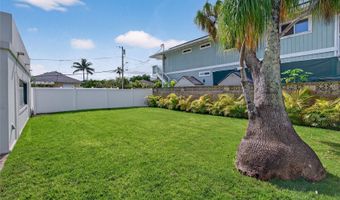 125 N Kalaheo Ave, Kailua, HI 96734