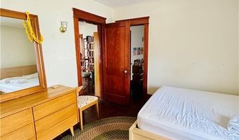 200 Market St, Warren, RI 02885