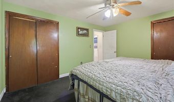 417 Lake Washington Dr, Glocester, RI 02814