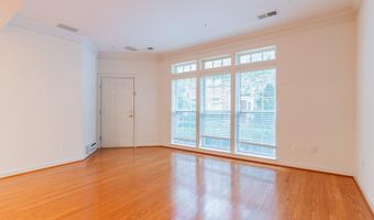 5645 HARRINGTON FALLS Ln, Alexandria, VA 22312