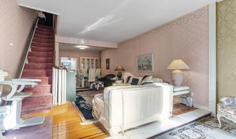 2447 S 5TH St, Philadelphia, PA 19148